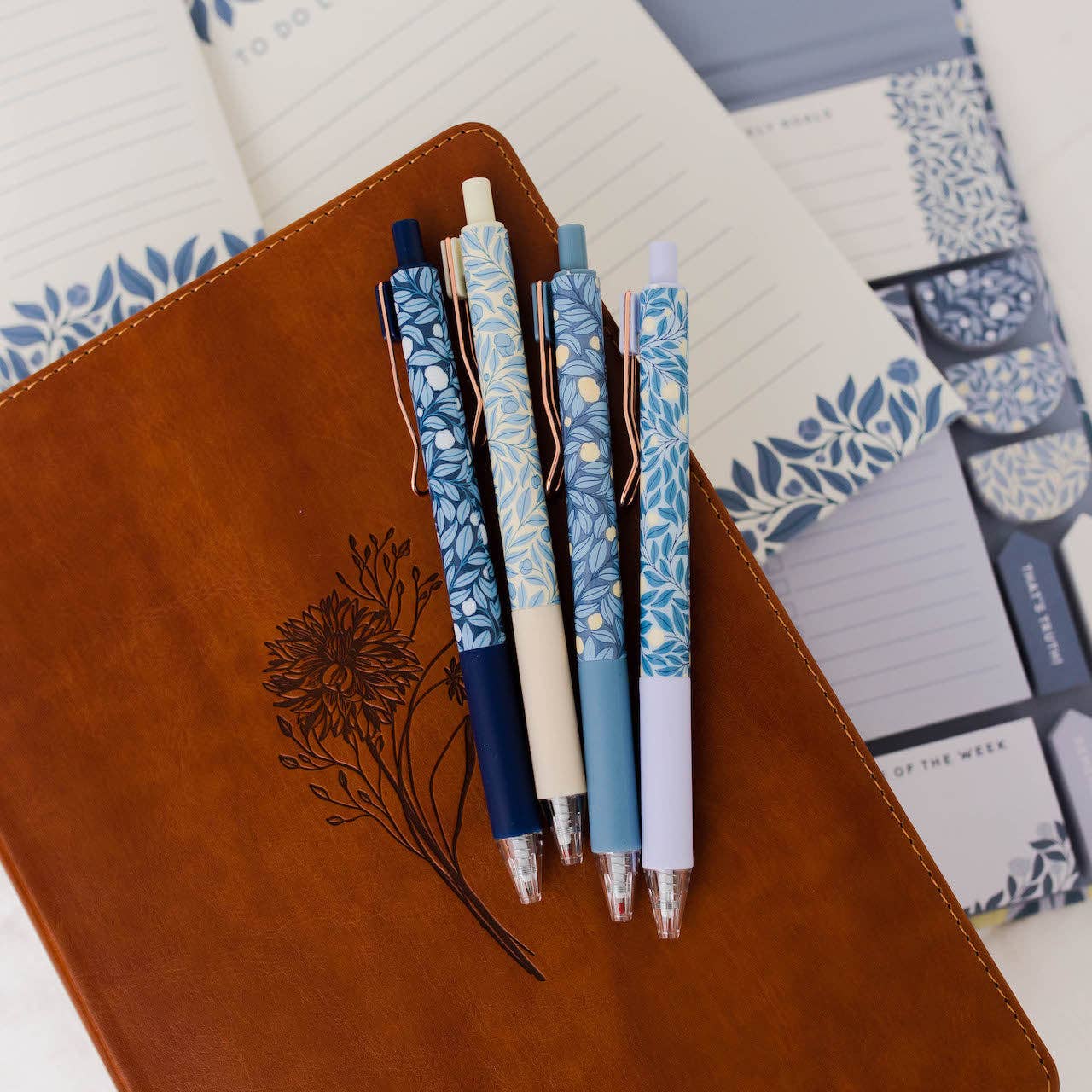 French Blue Floral Pen Set